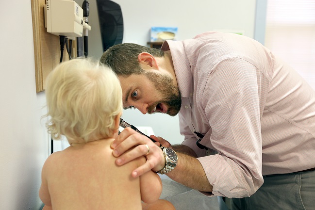 MUSC Health Pediatric Primary Care Pediatrician Dr. Edmondson with patient